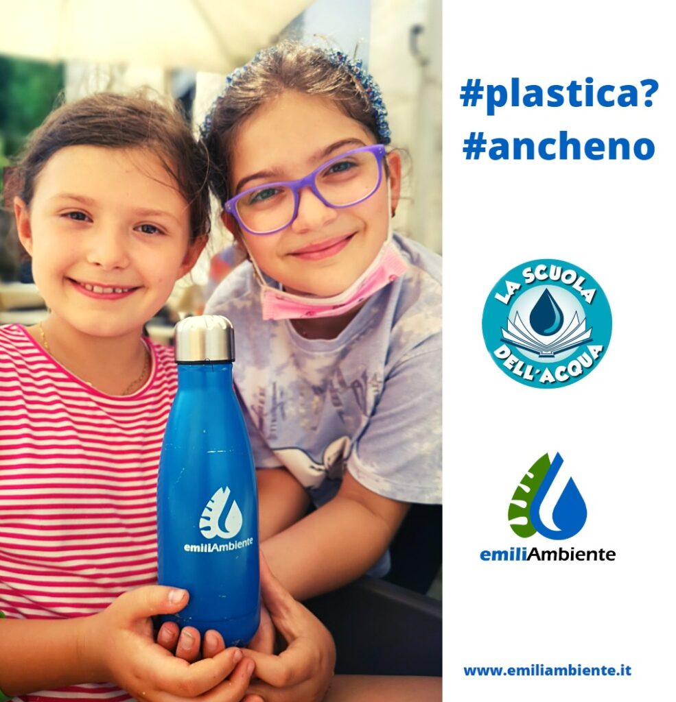 Emiliambiente - A scuola senza plastica: borraccia EA per tutti i nuovi  iscritti